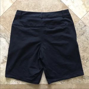 Lululemon black men’s athletic casual shorts 32
